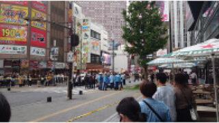 歌舞伎町ゴジラビル飛び降り トー横TOHOゴミ散乱転落前に巻き添え阻止か